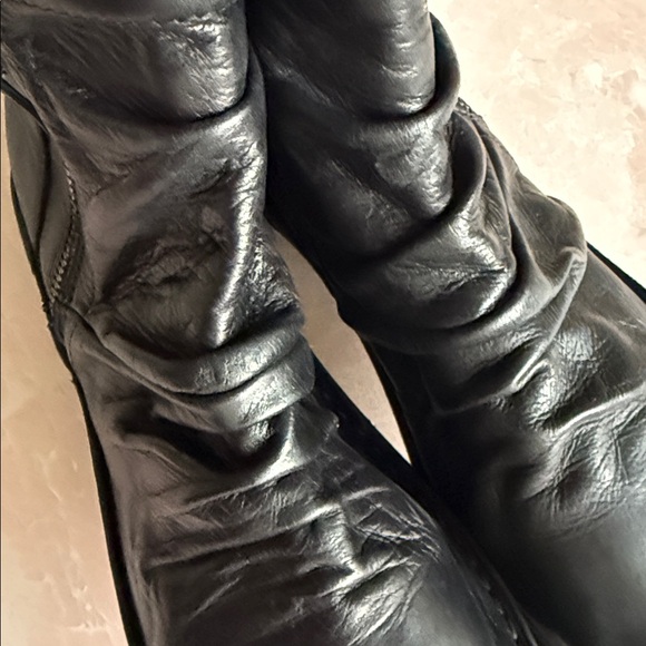 Miz Mooz New York Pleasant Black Leather Booties EU 38/US 7.5 - Picture 8 of 15